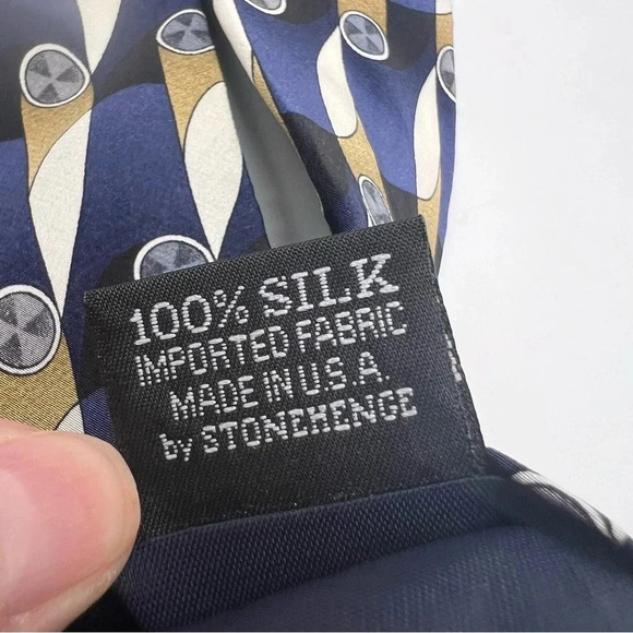 Cocktail Collection Martini Neck Tie 100% Silk USA Length 57” Width 3 3/4” - Picture 3 of 5